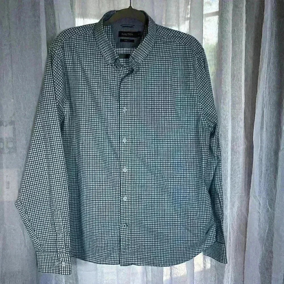 Men's Nautica Size XL Slim Fit blue/white check button collar button down shirt - Picture 1 of 11